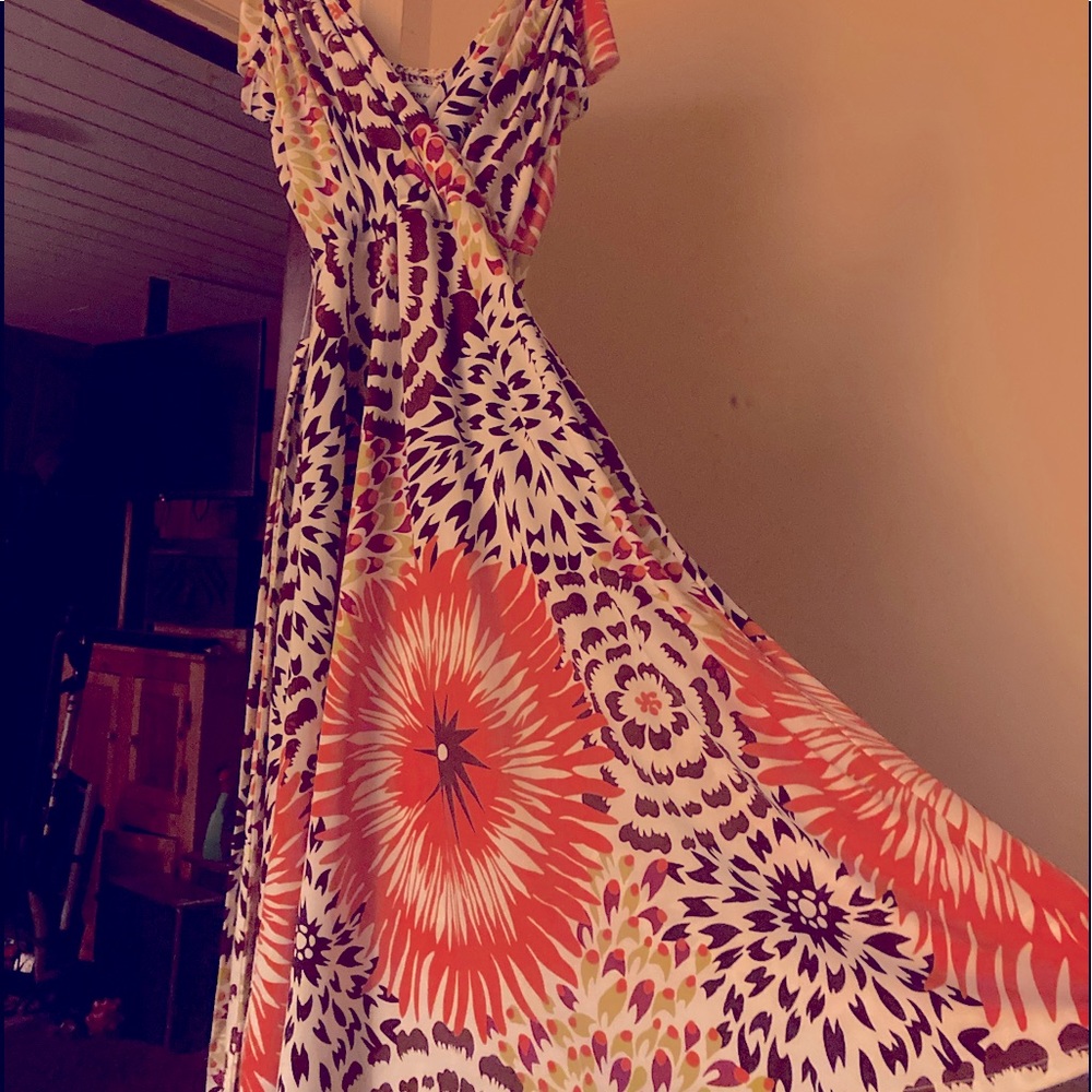 Women’s midi Dress: Like New & adjustable:
